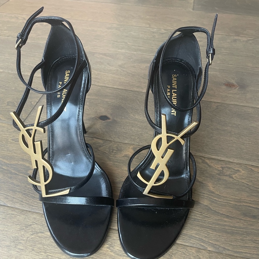 YSL Cassandra 100 heel